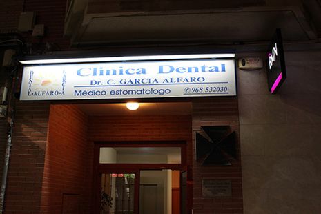 Clínica Dental Doctor Celestino García Alfaro fachada clínica